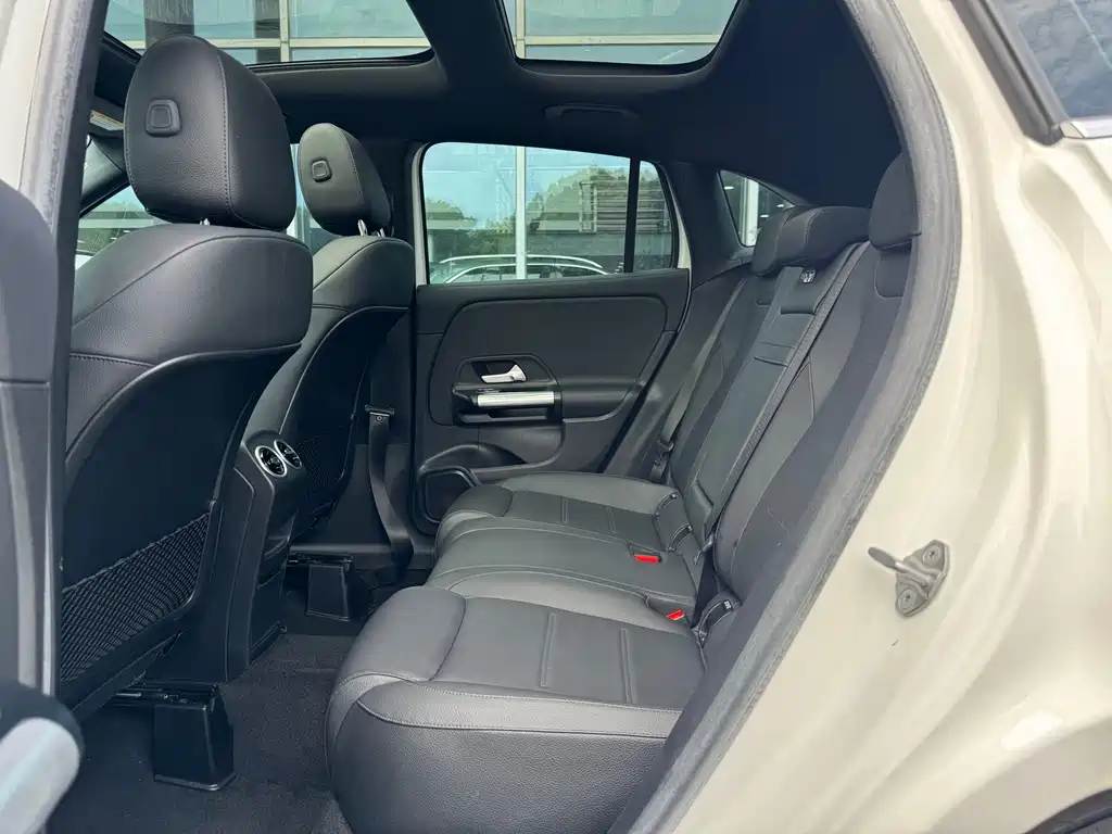 Mercedes-Benz GLA — миниатюра 15