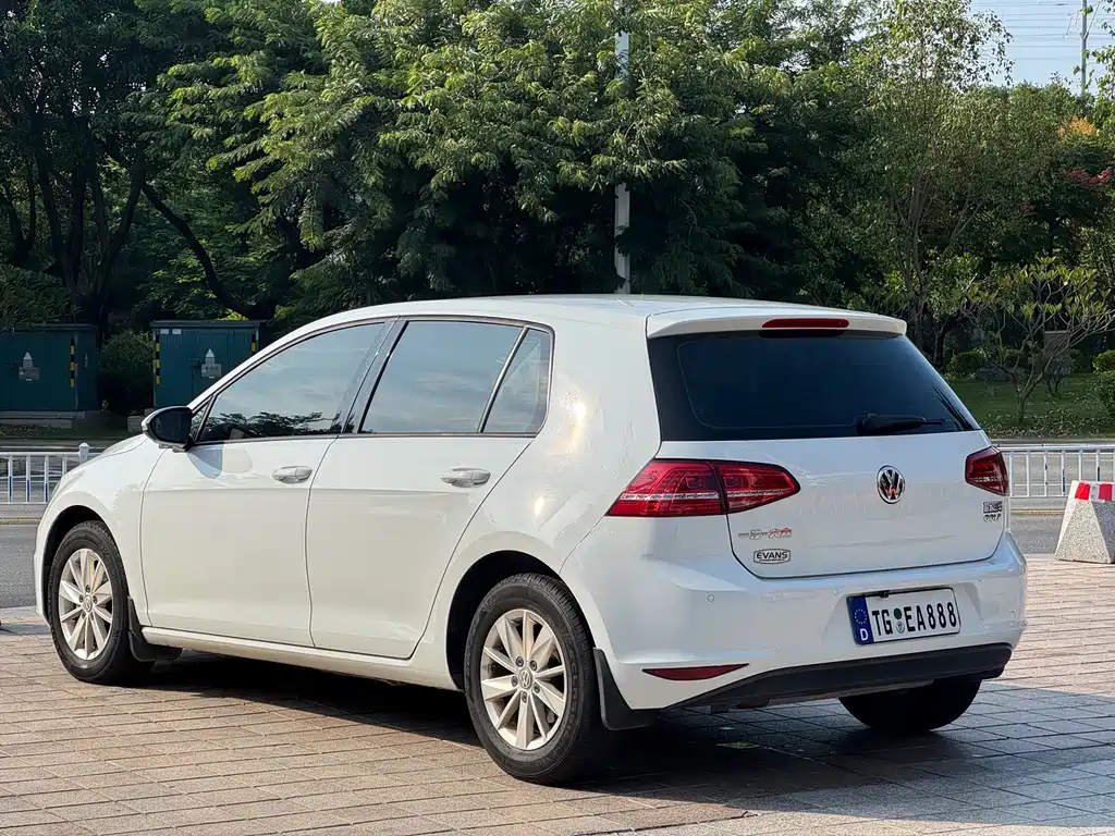 Volkswagen Golf — миниатюра 6