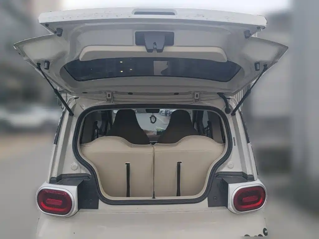 Wuling MINIEV — миниатюра 20