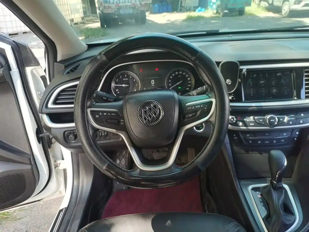 Buick Excelle — миниатюра 11