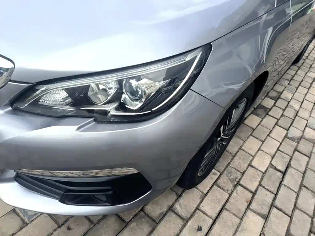 Peugeot 308 — миниатюра 24