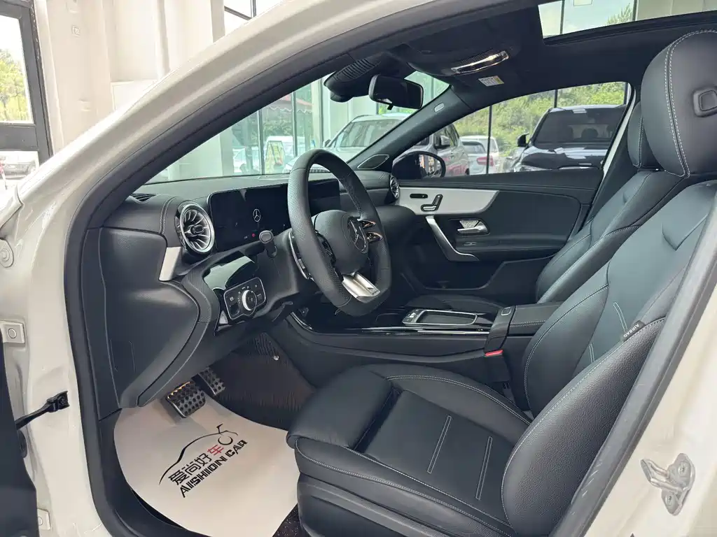Mercedes-Benz A-Class AMG — миниатюра 8