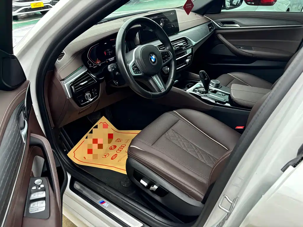 BMW 5 Series — миниатюра 5