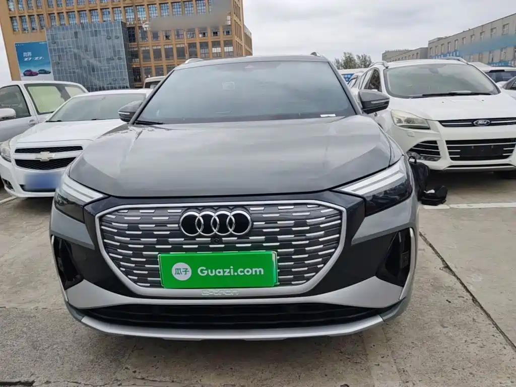 Audi Q4 e-tron — миниатюра 3