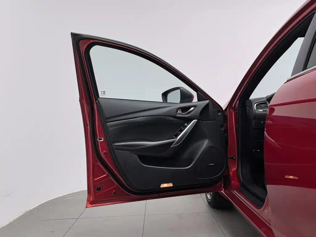 Mazda Atenza — миниатюра 8