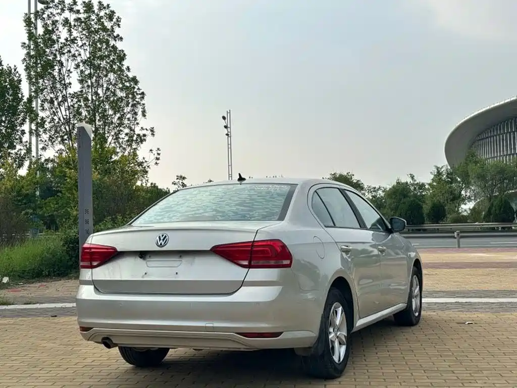 Volkswagen Lavida — миниатюра 4