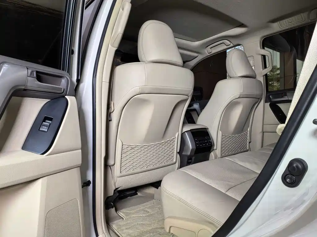 Toyota Prado — миниатюра 8