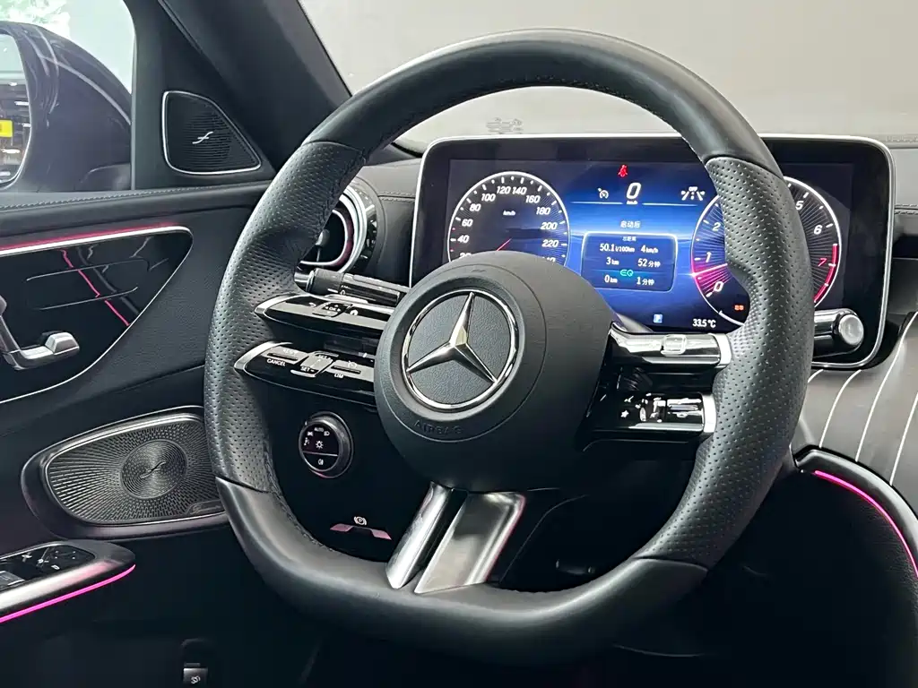 Mercedes-Benz C-Class — миниатюра 13