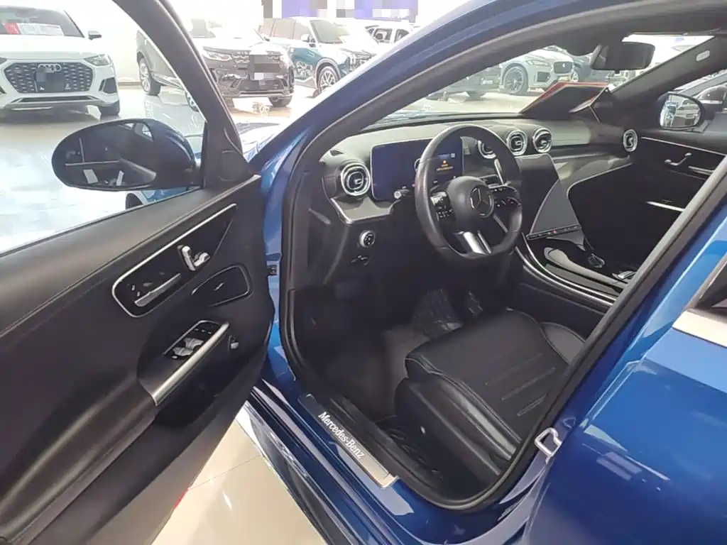 Mercedes-Benz C-Class — миниатюра 16