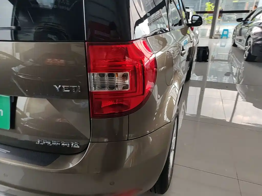 Skoda Yeti — миниатюра 8