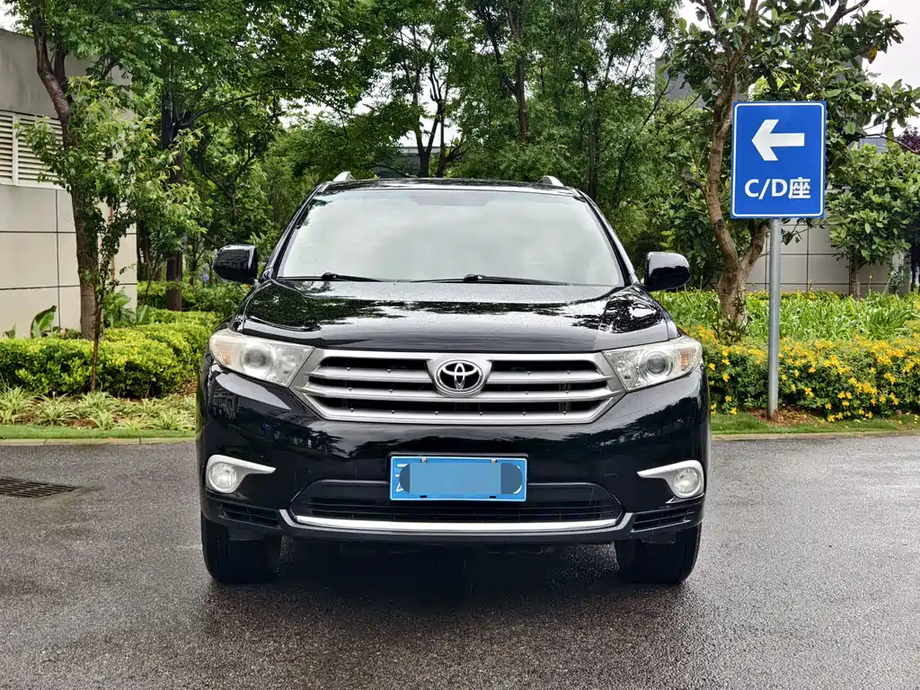 Toyota Highlander 2012 2.7L 5 мест Elite