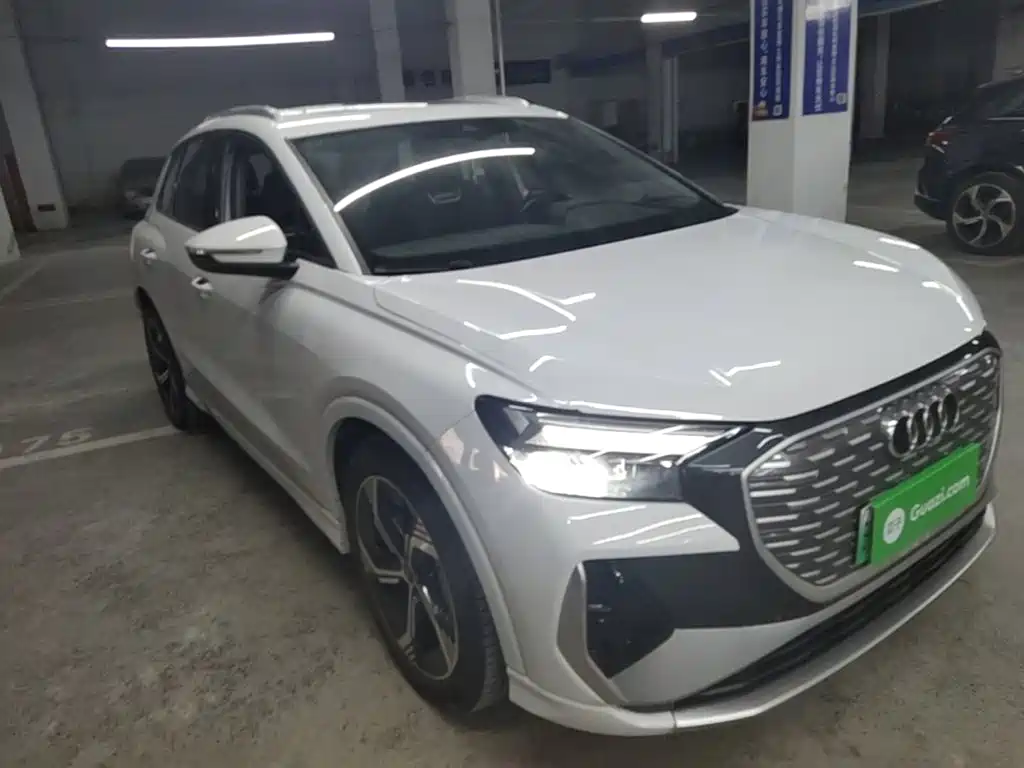 Audi Q4 e-tron — миниатюра 4