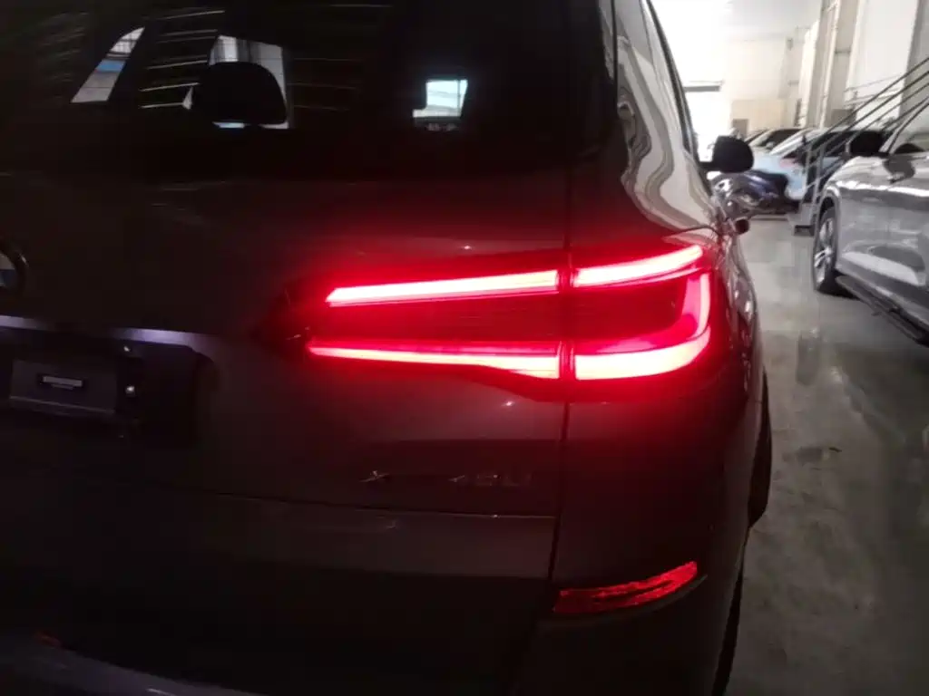 BMW X5 2022 xDrive 40Li M Sport