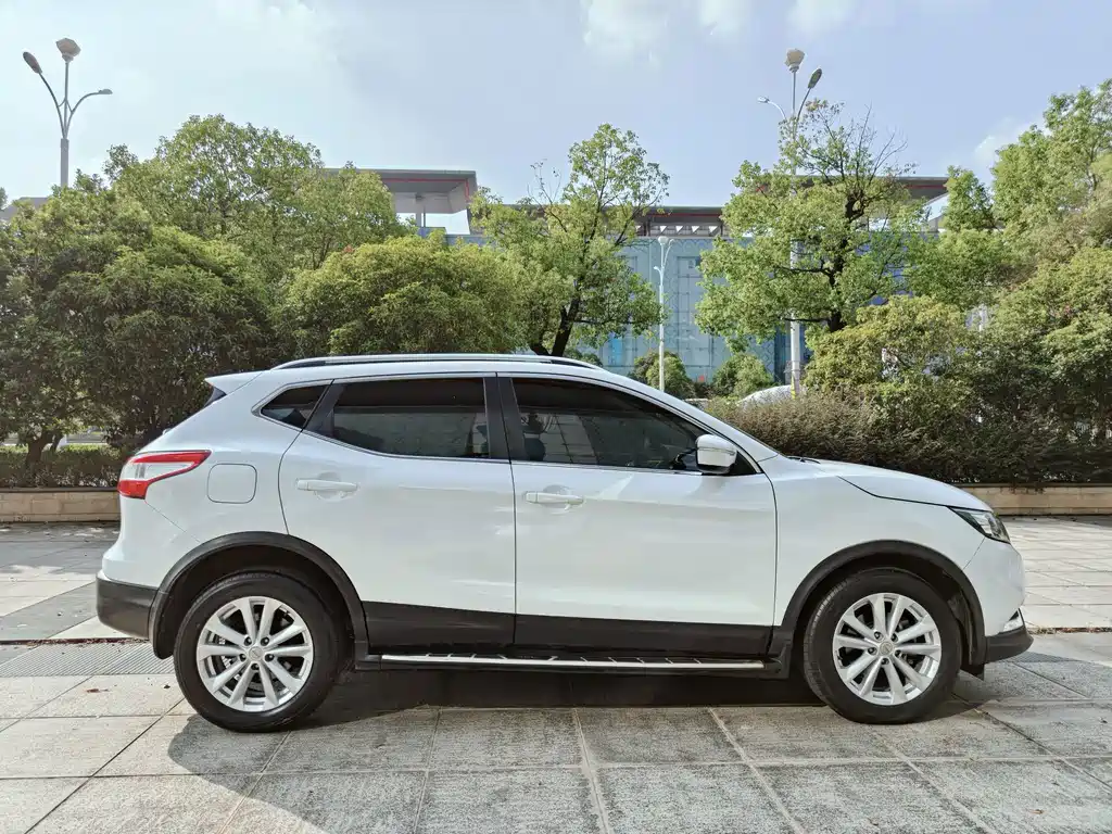 Nissan Qashqai — миниатюра 7
