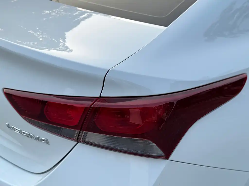 Hyundai Verna — миниатюра 22