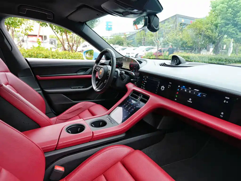 Porsche Taycan — миниатюра 12