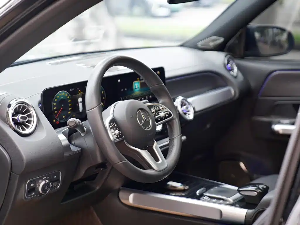 Mercedes-Benz GLB — миниатюра 9