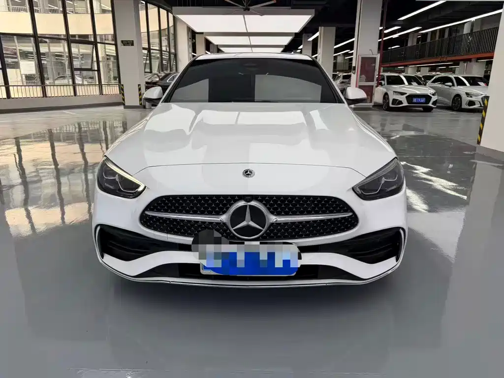 Mercedes-Benz C-Class — миниатюра 2