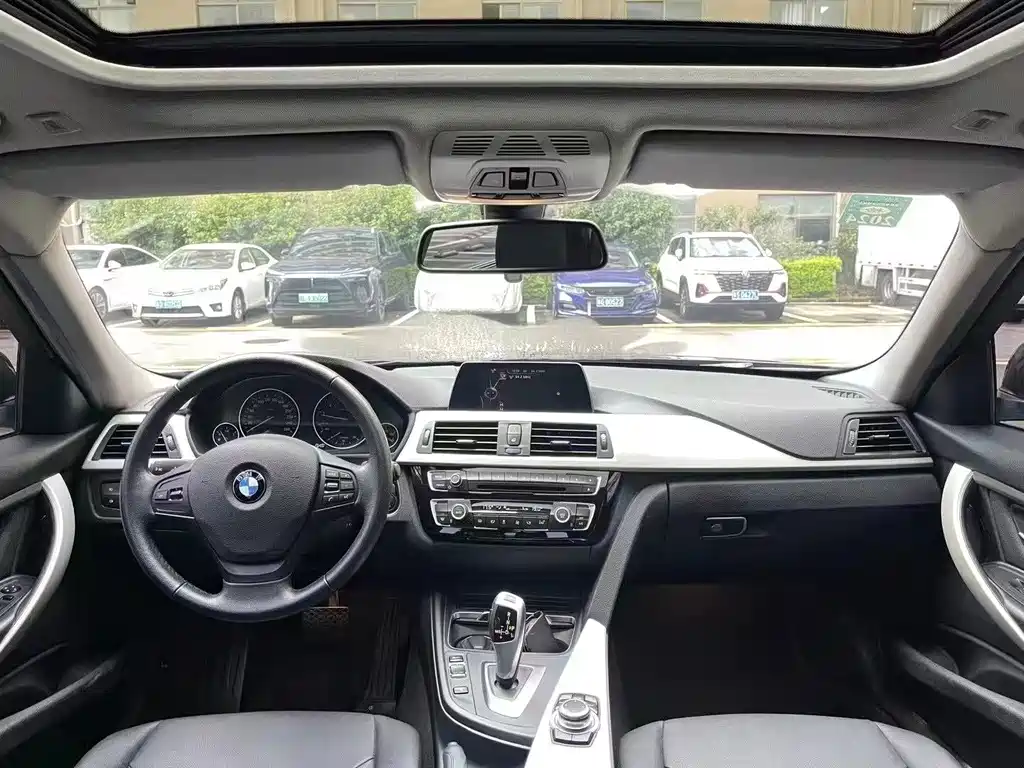 BMW 3 Series — миниатюра 5