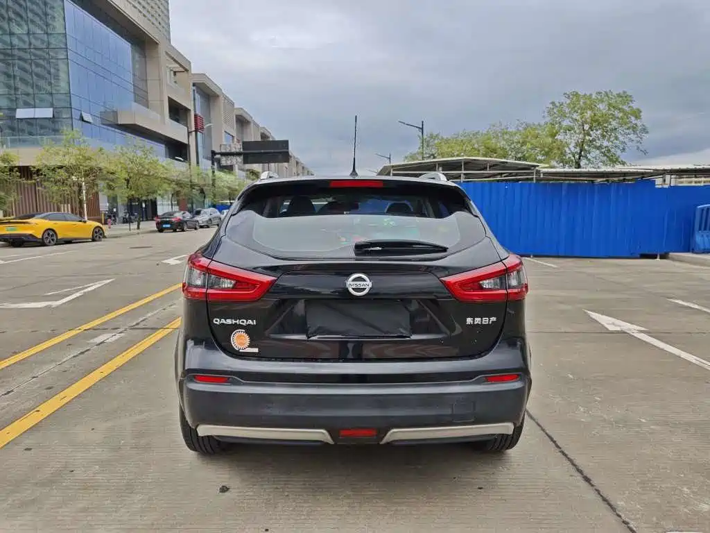 Nissan Qashqai — миниатюра 4