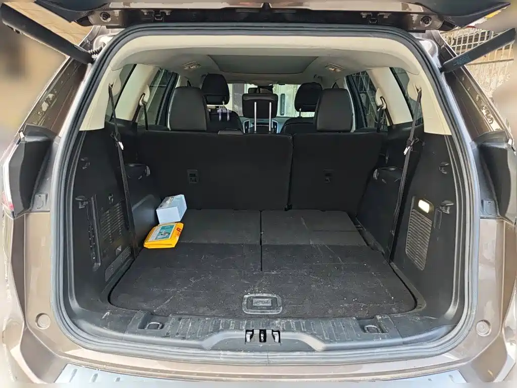Ford Edge — миниатюра 10