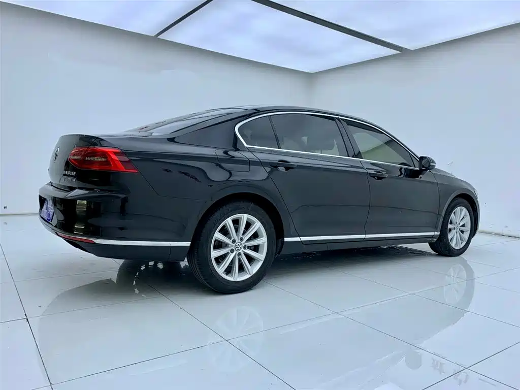Volkswagen Magotan 2017 330TSI DSG Lead