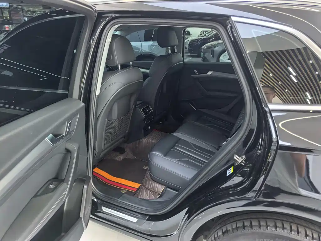 Audi Q5L — миниатюра 8