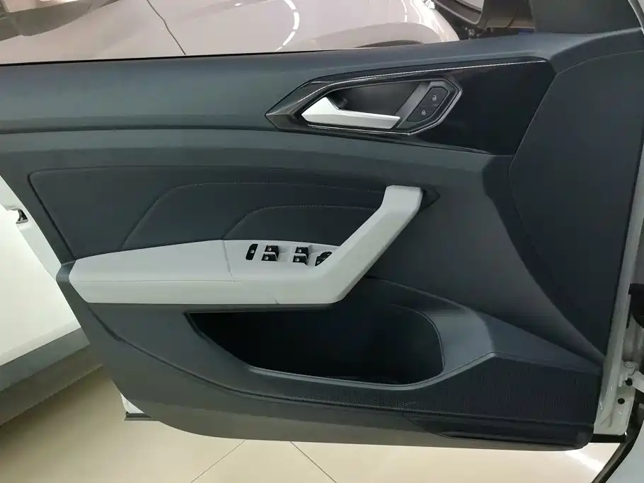 Volkswagen Tharu — миниатюра 7