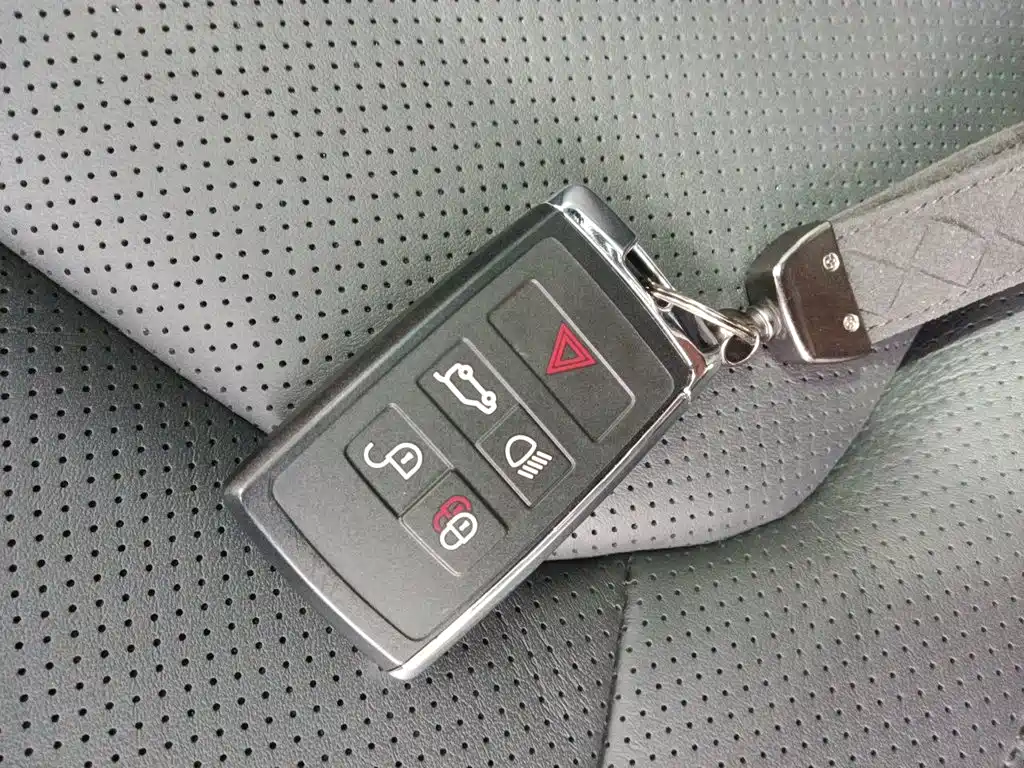 Land Rover Defender — миниатюра 12