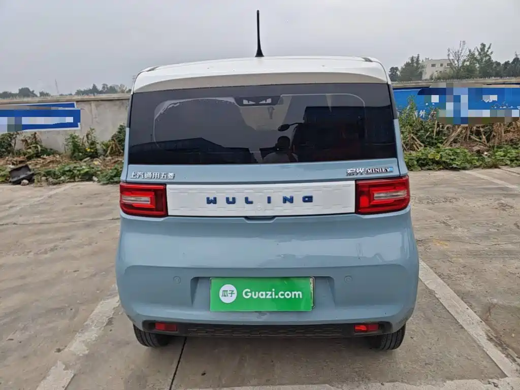 Wuling MINIEV — миниатюра 6