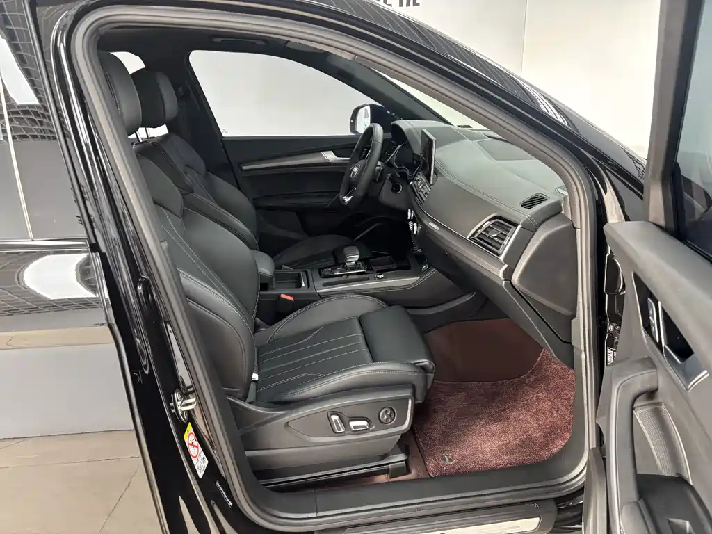 Audi Q5L — миниатюра 25