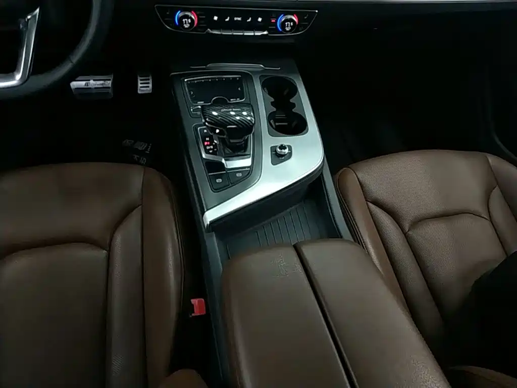 Audi Q7 — миниатюра 14