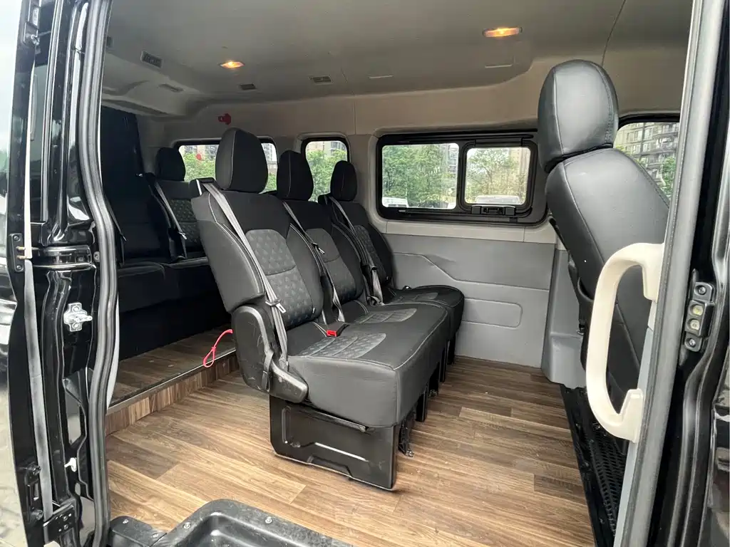Maxus V80 2025 PRO 6MT 9 мест