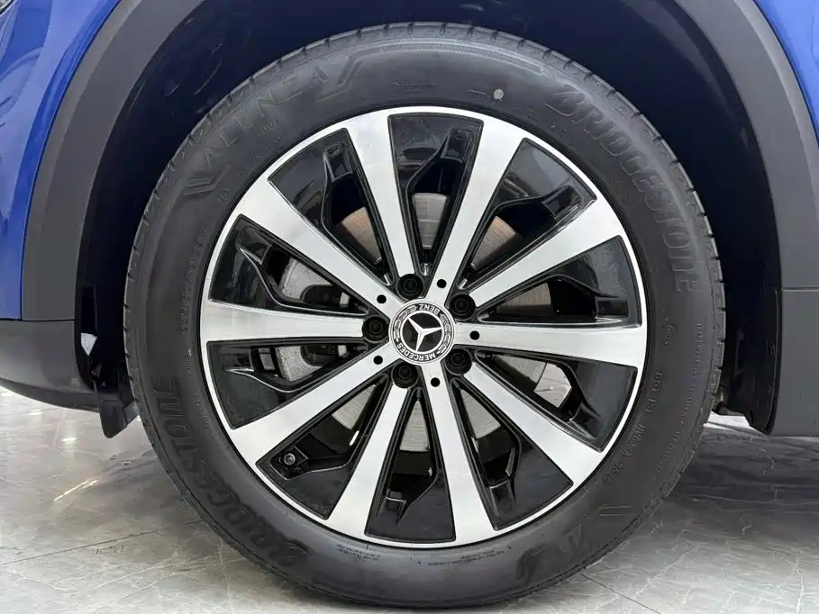 Mercedes-Benz GLB — миниатюра 3