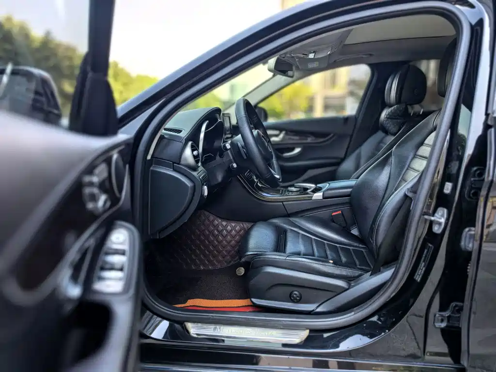 Mercedes-Benz C-Class — миниатюра 11