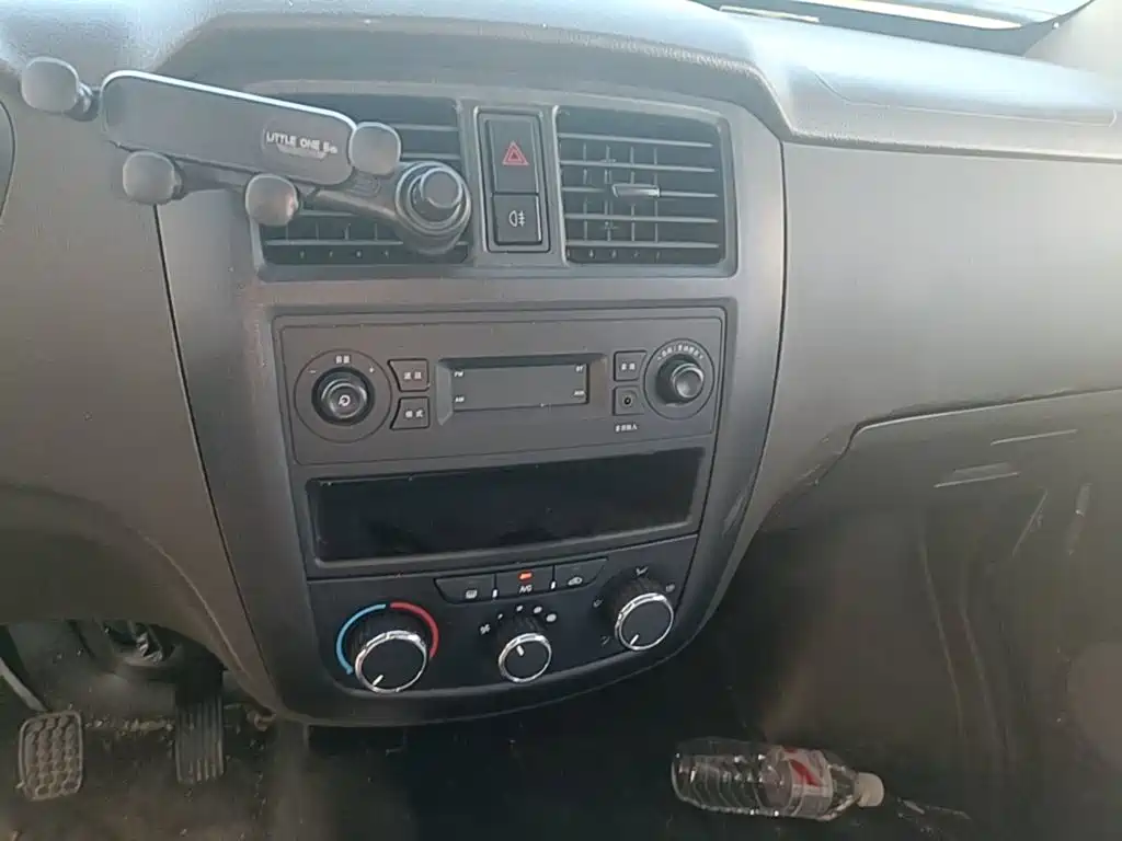 Wuling Rongguang S — миниатюра 13