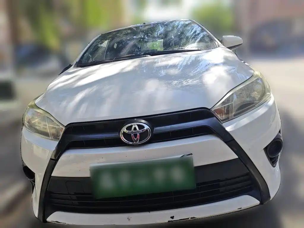 Toyota Yaris L — миниатюра 2