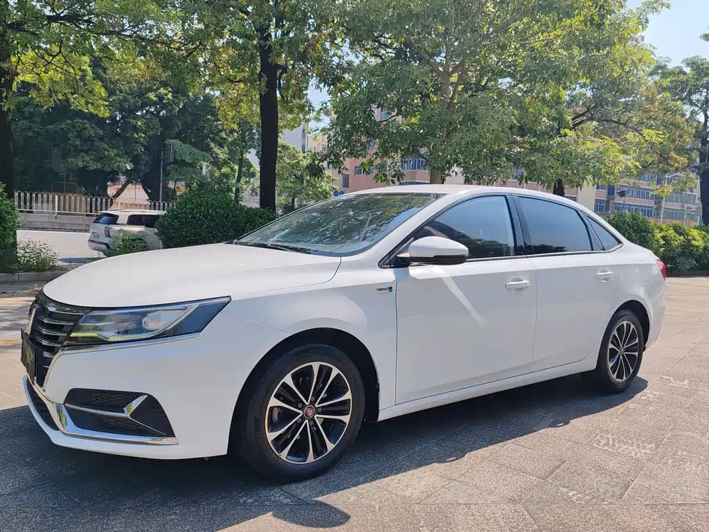 Roewe i6 Classic — миниатюра 3