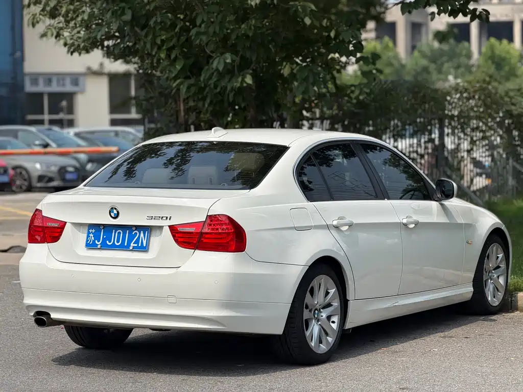BMW 3 Series 3 2012 320i Luxury