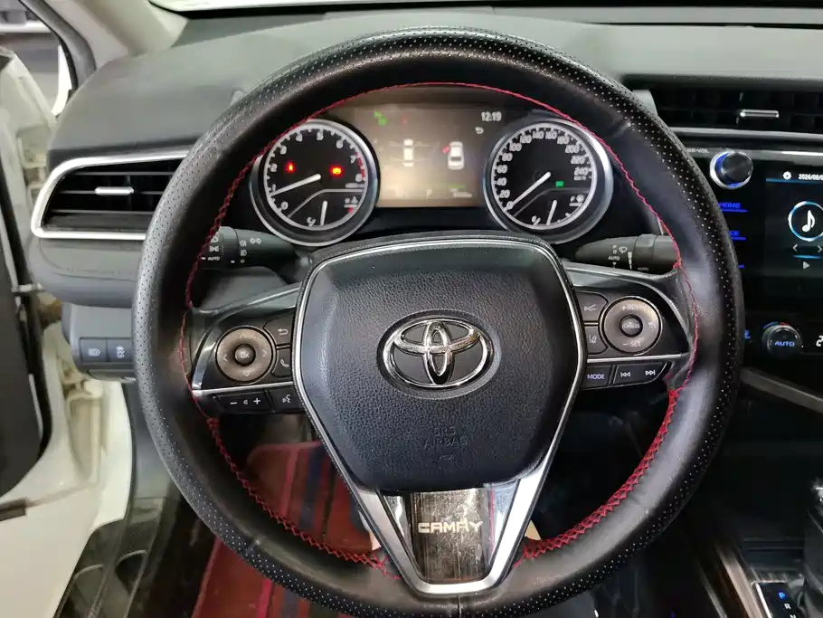 Toyota Camry — миниатюра 15