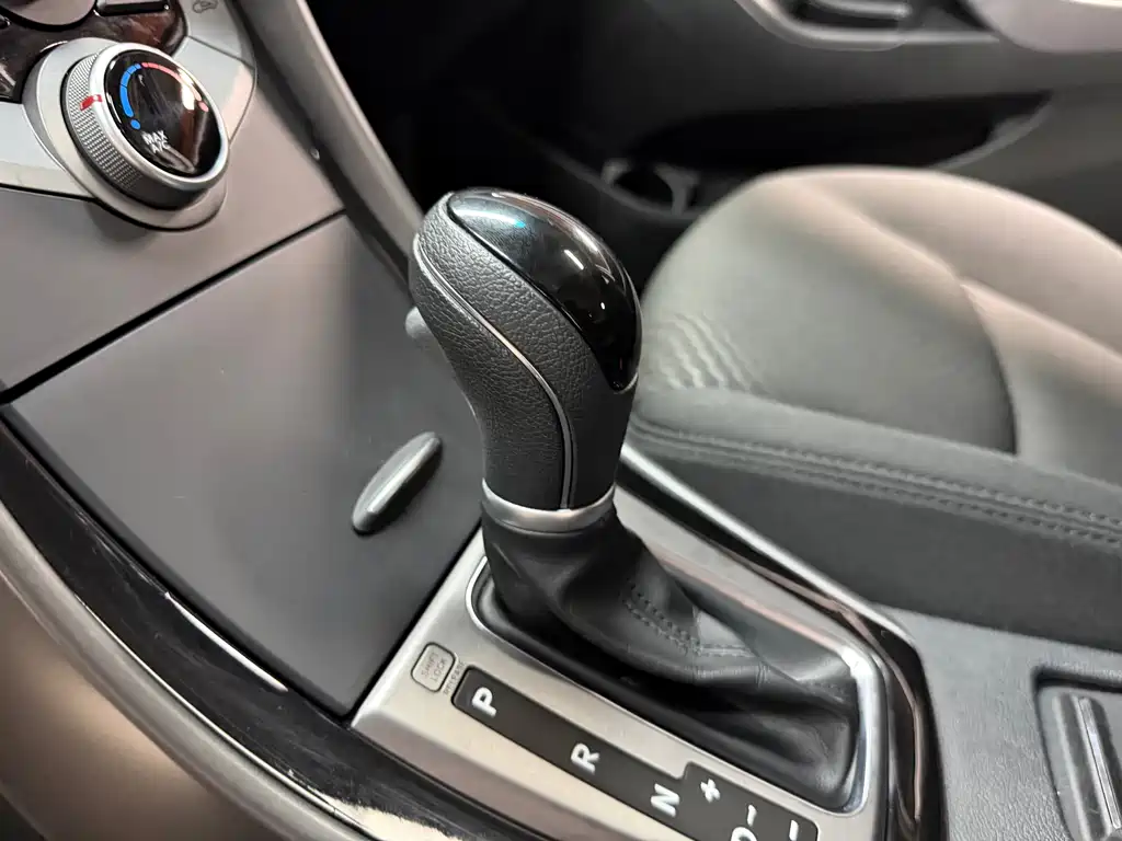 Hyundai Elantra Langdong — миниатюра 9