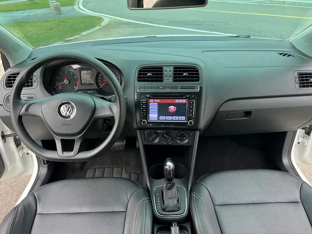 Volkswagen Polo — миниатюра 11