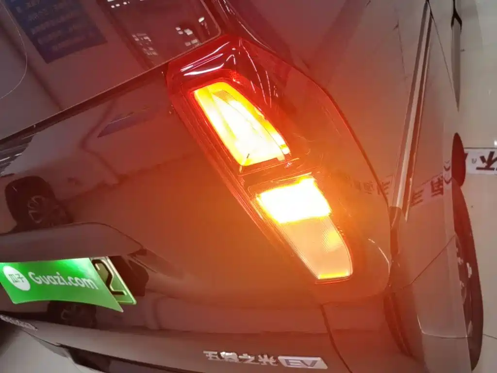 Wuling Zhiguang EV — миниатюра 8