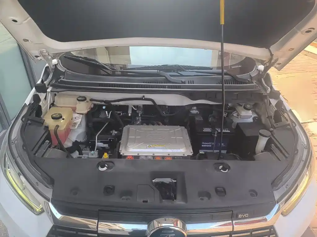 BYD Yuan EV — миниатюра 11