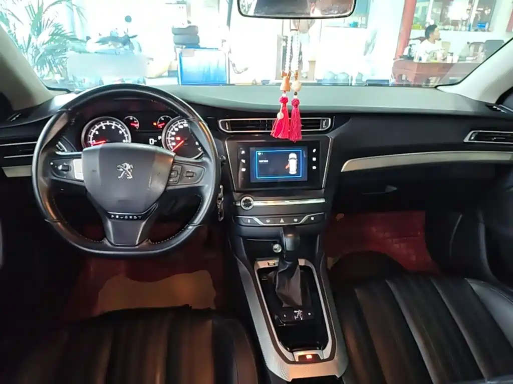 Peugeot 408 — миниатюра 10
