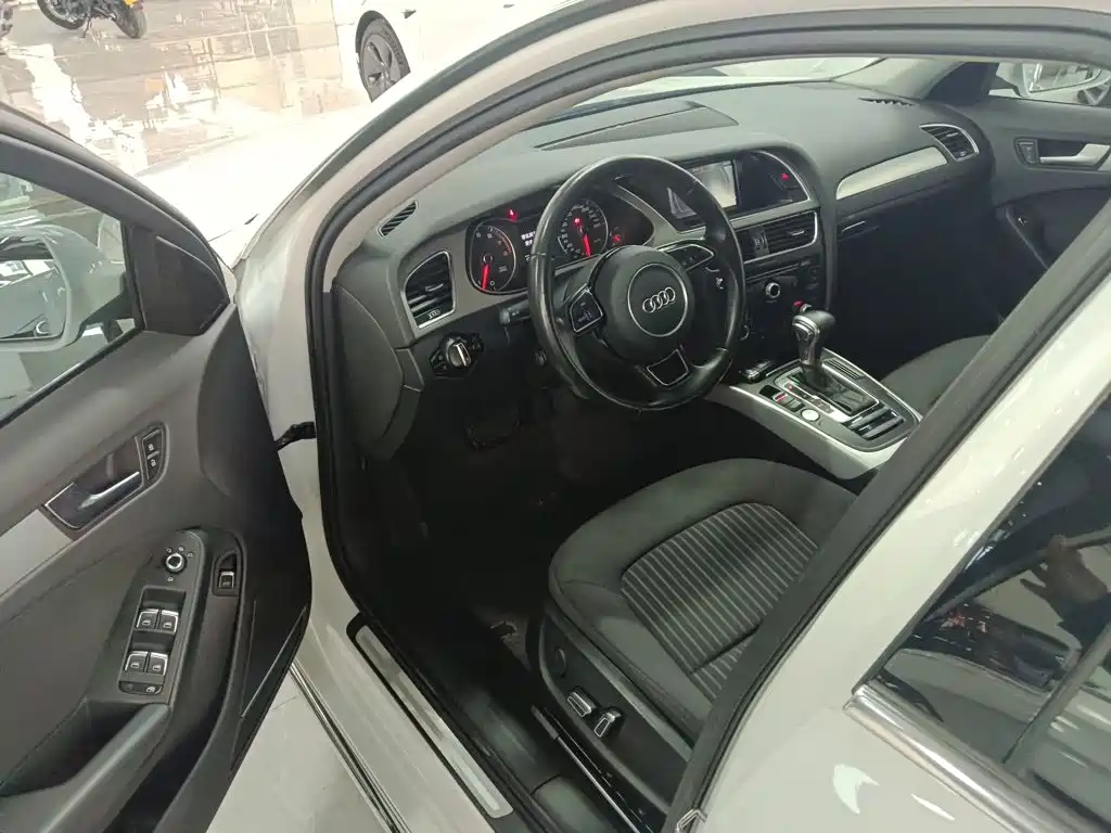 Audi A4L — миниатюра 12