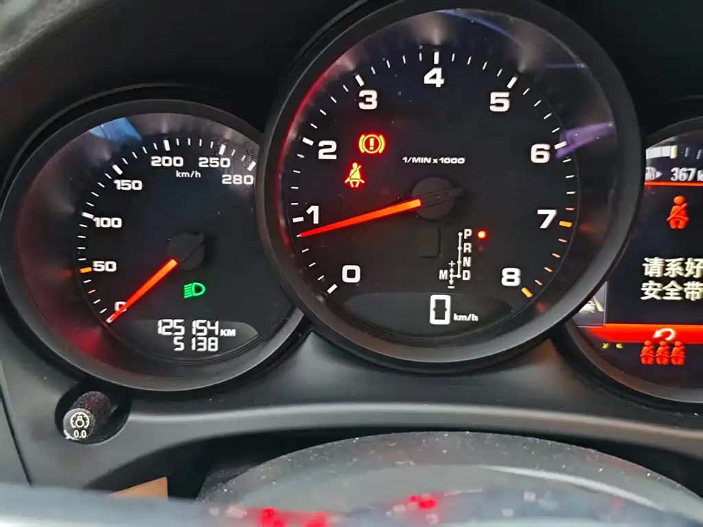 Porsche Macan — миниатюра 5