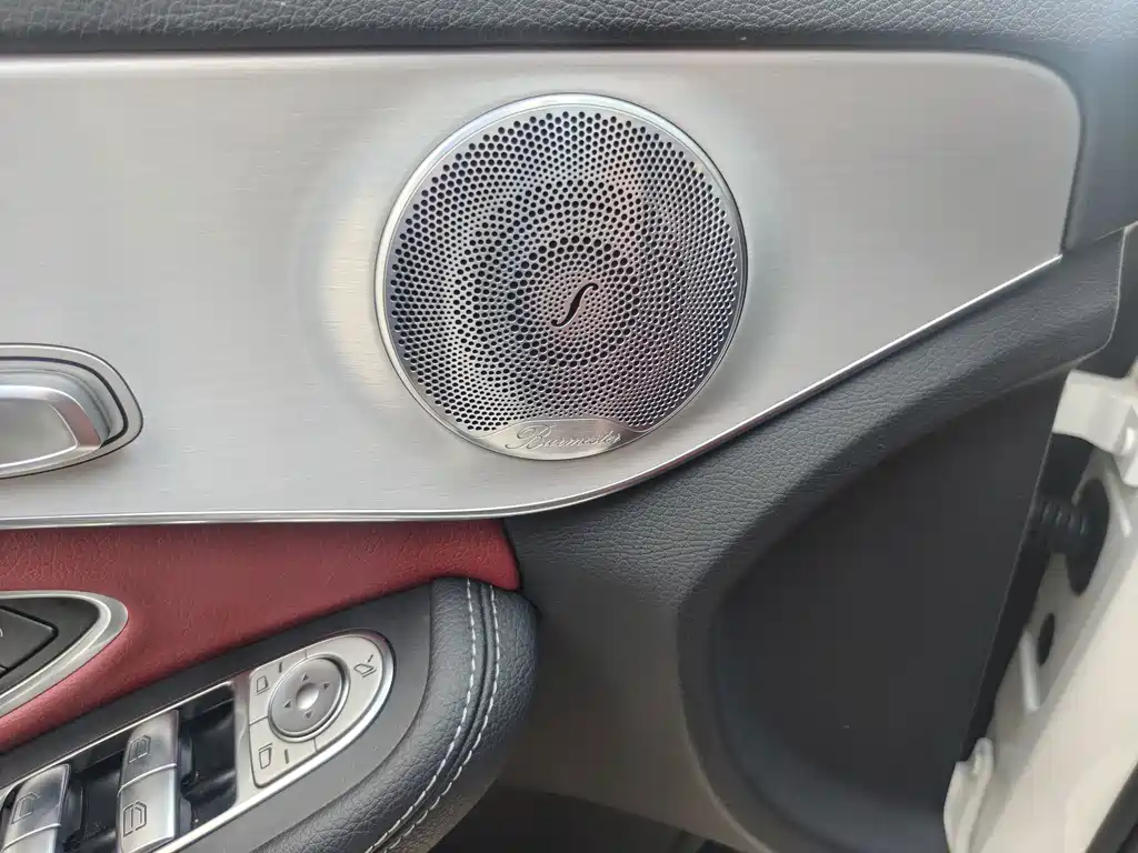 Mercedes-Benz C-Class — миниатюра 16