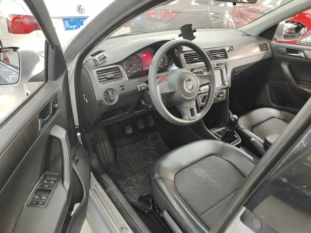 Volkswagen Santana — миниатюра 16