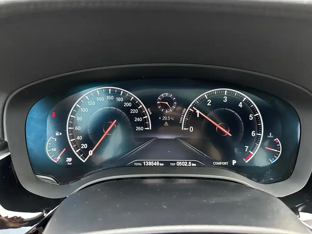 BMW 5 Series — миниатюра 21